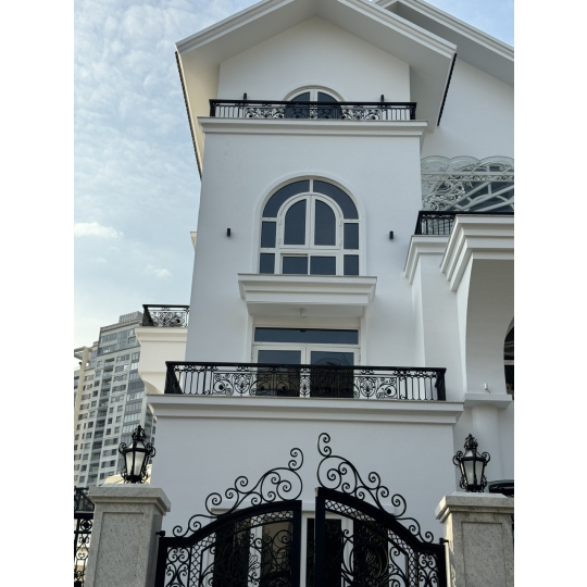 Biệt Thự Hiện Đại Quận 2