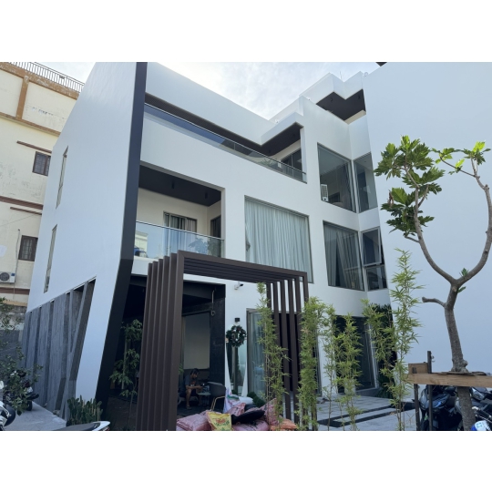 Biêt Thự Hiện Đại Ở Phường 1 Tân Bình