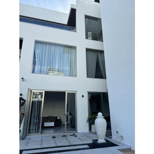 Biêt Thự Hiện Đại Ở Phường 1 Tân Bình